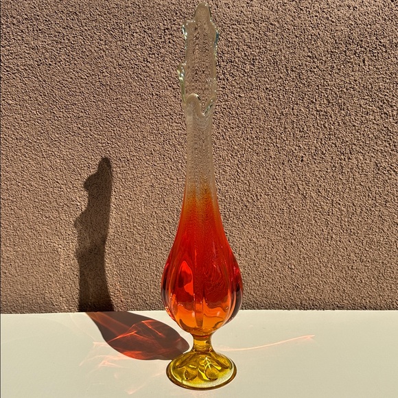 Viking Amberina 15.5” Swung Vase 6 Petal Mid Century Art Glass - Picture 9 of 12